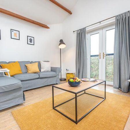 Stayright- 2 Bedroom House, Centrally Located & Close Walk To City Centre カーディフ エクステリア 写真
