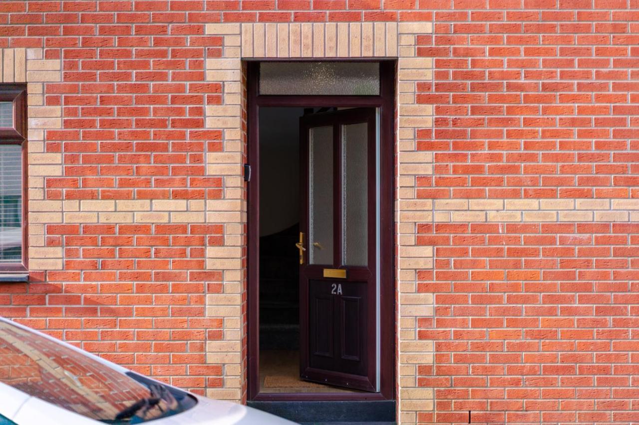 Stayright- 2 Bedroom House, Centrally Located & Close Walk To City Centre カーディフ エクステリア 写真