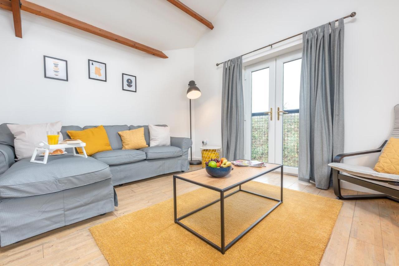 Stayright- 2 Bedroom House, Centrally Located & Close Walk To City Centre カーディフ エクステリア 写真